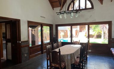 Chalet en venta en Bernal Centro