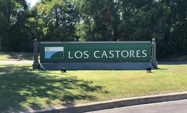 Lindisima casa en exclusivo lote en Castores