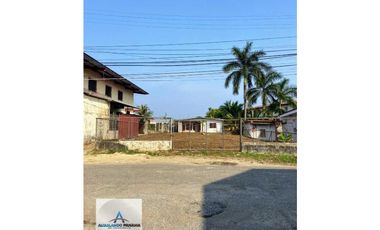 En venta terreno comercial en Almirante, Bocas del Toro!