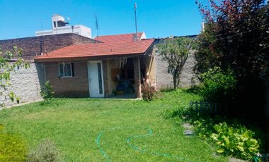 Excelente Chalet en Isidro Casanova, Barrio San Carlos