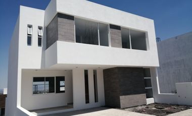 Se Vende Preciosa Casa en PUNTA ESMERALDA, con Hermoso Diseño de Autor, Estancia