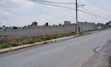 Terreno bardeado en renta cerca Aeropuerto Toluca