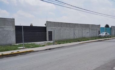 Terreno bardeado en renta cerca Aeropuerto Toluca