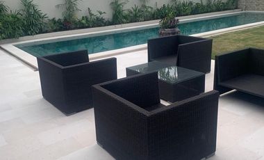 Leasehold - Spacious Renovated Villa with Large Garden in Prime Umalas Location