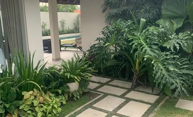 Leasehold - Spacious Renovated Villa with Large Garden in Prime Umalas Location