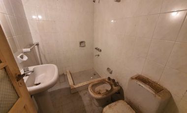 OPORTUNIDAD VENTA PH 2AMB COCHERA LANUS ESTE