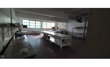 PIERES 600 ** GALPON EN VENTA