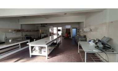 PIERES 600 ** GALPON EN VENTA