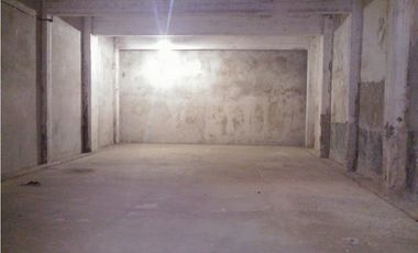 Galpón con vivienda en venta