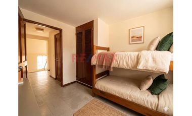 Venta De Hermosa Casa  En Surco - 5  Dormitorios – El Derby