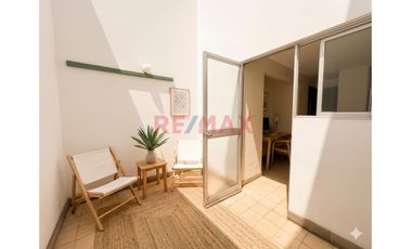 Venta De Hermosa Casa  En Surco - 5  Dormitorios – El Derby