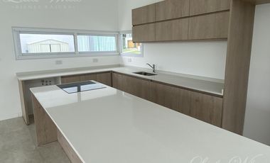 Casa en Venta en Lares de Canning