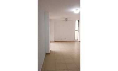 ALQUILER APARTAMENTO LAS ACACIAS