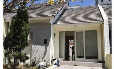 1888. Disewakan Rumah Bukit Palma E9 Surabaya