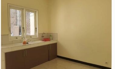 1888. Disewakan Rumah Bukit Palma E9 Surabaya