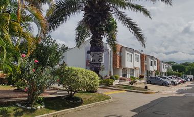 COD. 5388 - SE ARRIENDA CASA - BARRIO:  CAÑAVERAL