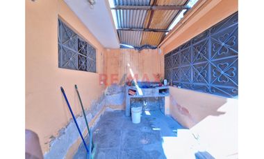 Casa En Venta – Av. Circunvalación, Bayóvar