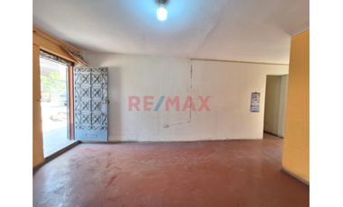 Casa En Venta – Av. Circunvalación, Bayóvar