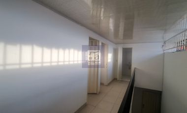 COD. 4331 - SE ARRIENDA APARTAMENTO - BARRIO:  SANTA ANA