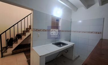 COD. 4331 - SE ARRIENDA APARTAMENTO - BARRIO:  SANTA ANA