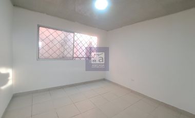 COD. 4331 - SE ARRIENDA APARTAMENTO - BARRIO:  SANTA ANA