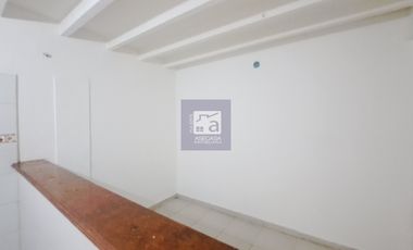 COD. 4331 - SE ARRIENDA APARTAMENTO - BARRIO:  SANTA ANA