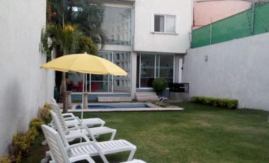Cuernavaca - Casa en venta estilo moderno lista para habitar