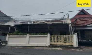 Dijual Rumah Siap Huni di Jl. Darmo Permai Selatan, Surabaya