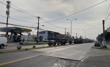 Local Comercial en Arriendo en Locales Comerciales 53 y 55 m2 Arriendo Santa Rosa / Metro Santa Rosa