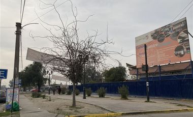 Local Comercial en Arriendo en Locales Comerciales 53 y 55 m2 Arriendo Santa Rosa / Metro Santa Rosa