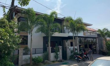 FOR SALE: 5 BR House and lot Teoville, Paranaque