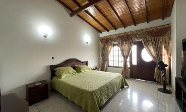 casa en venta en castellana. Cod V5271