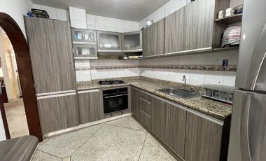 casa en venta en castellana. Cod V5271