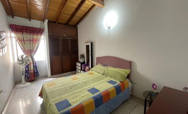 casa en venta en castellana. Cod V5271