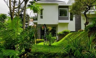 Villa mewah Dago giri Bandung dekat kawasan wisata