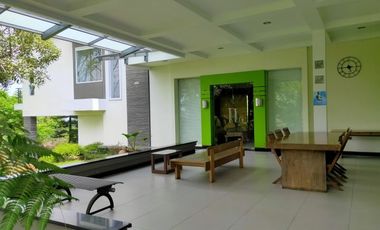 Villa mewah Dago giri Bandung dekat kawasan wisata