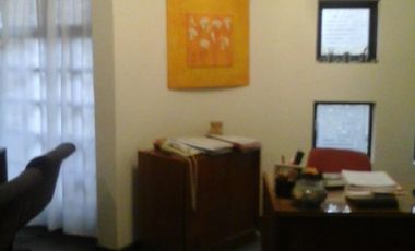 EXCELENTE OFICINA EN PLENO CENTRO DE MONTE GRANDE