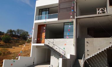 Casa nueva en Vila Azul