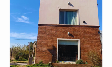 CASA QUINTA EN 2 PLANTAS EN JUNIN (BA)