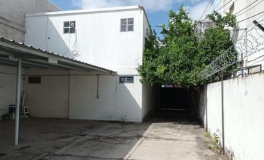 Dos Locales + 18 Cocheras, Ideal Inversor O Construccion Edificio Lote 440m2