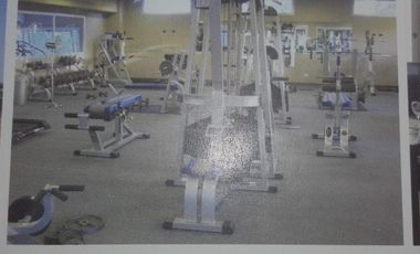 EXCELENTE COMPLEJO DEPORTIVO FUNCIONANDO A FULL TIME, GIMNASIO, RESTAURANTE, CANCHAS DE TENIS CON POLVO DE LADRILLO, OFICINA DE RECEPCIÓN, VESTUARIOS,