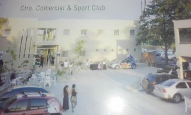 EXCELENTE COMPLEJO DEPORTIVO FUNCIONANDO A FULL TIME, GIMNASIO, RESTAURANTE, CANCHAS DE TENIS CON POLVO DE LADRILLO, OFICINA DE RECEPCIÓN, VESTUARIOS,