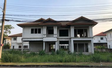 Pathum Thani Single House Baan Fah Piyarom Lam Luk Ka BRE17031