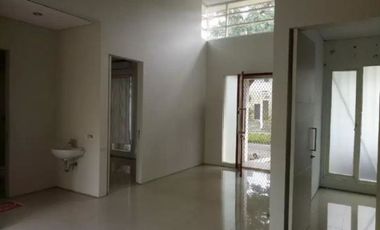 Rumah Palma Grandia, Strategis