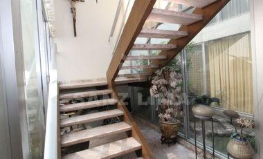 CENTRO: Magnífica propiedad perfecta para clínica, despachos o notaría.