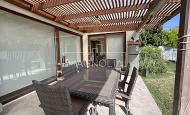 CASA FRENTE A ALIANZA FRANCESA A EXCELENETE PRECIO 10.300 UF