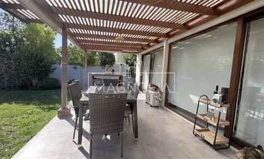 CASA FRENTE A ALIANZA FRANCESA A EXCELENETE PRECIO 10.300 UF