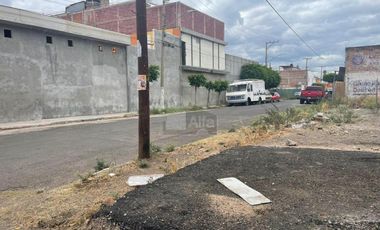 Terreno comercial en renta en Col. San Pedro, Irapuato, Gto.