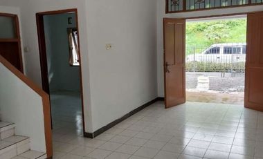 Rumah Sewa 2 Lantai Siap Pakai Setia Budi Regency Cihideung Parongpong Bandung