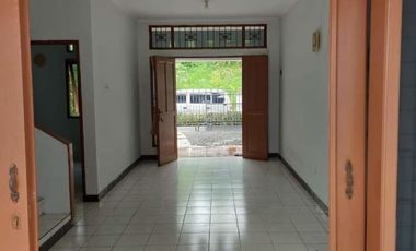 Rumah Sewa 2 Lantai Siap Pakai Setia Budi Regency Cihideung Parongpong Bandung